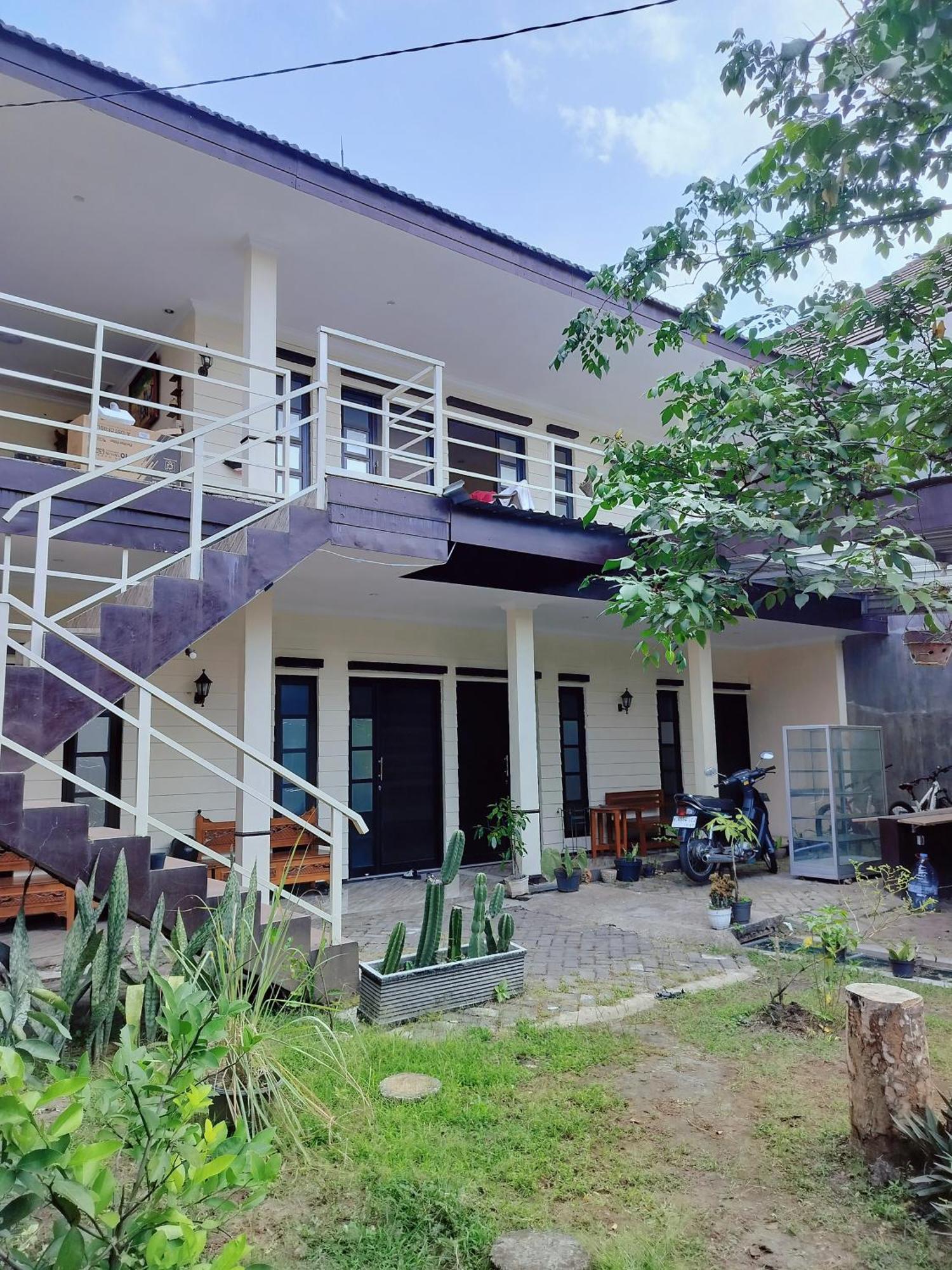 Sulfat Indah Home Stay Syariah Ngadipuro Εξωτερικό φωτογραφία